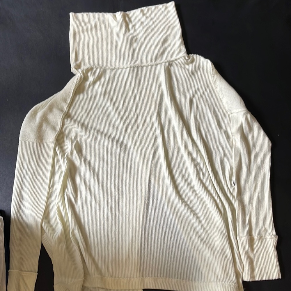 NEW HIGH NECK SWEATER
